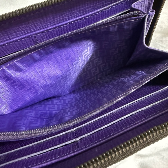Fendi Wallet - Picture 5 of 13